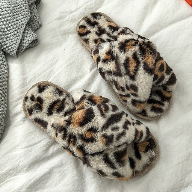 Домашние тапочки Leoo