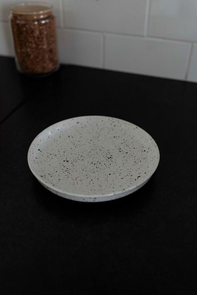 Керамическая тарелка Cosmo