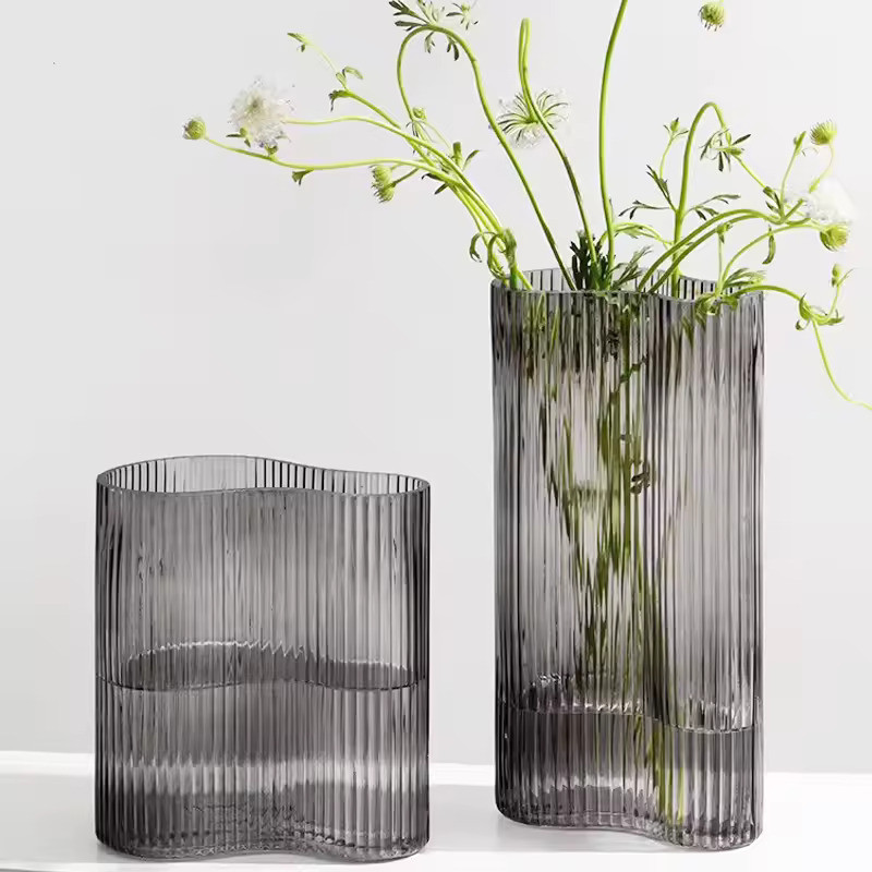Стеклянная ваза Looming