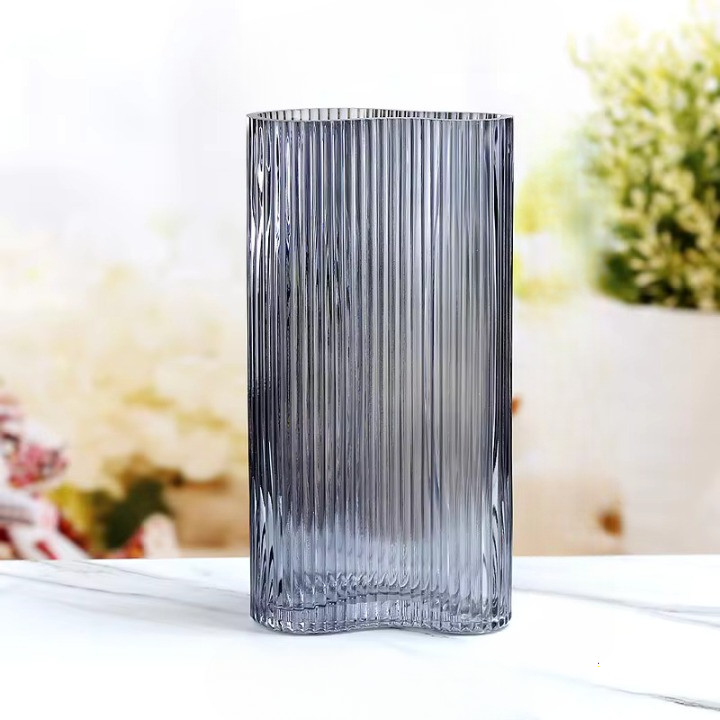 Стеклянная ваза Looming