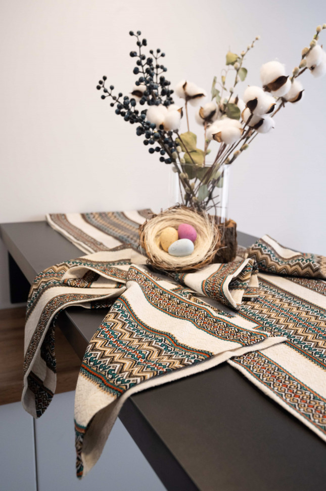 Вишита доріжка-скатертина та серветки Ethnic