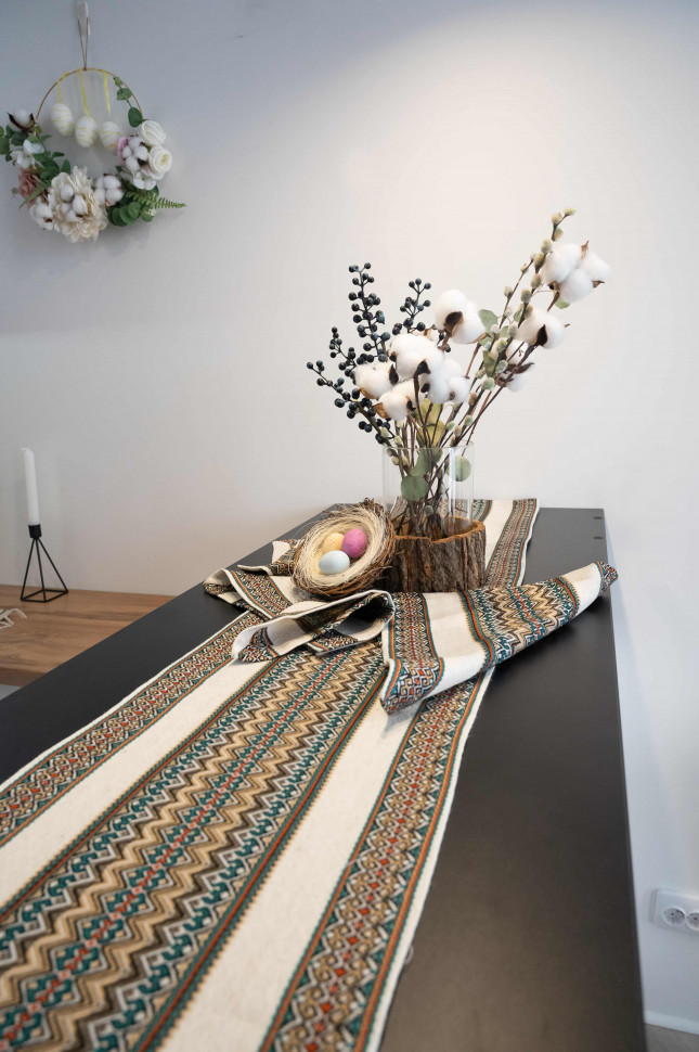 Вишита доріжка-скатертина та серветки Ethnic