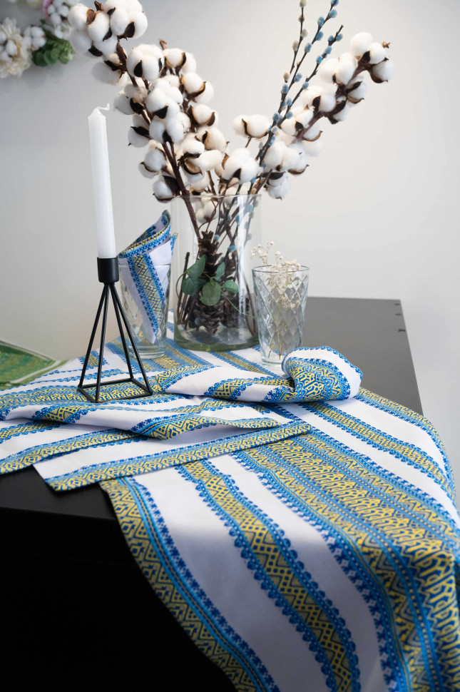 Вишита доріжка-скатертина та серветки Ethnic