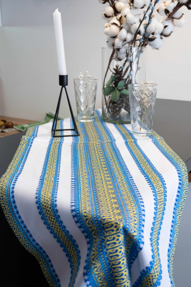 Вишита доріжка-скатертина та серветки Ethnic