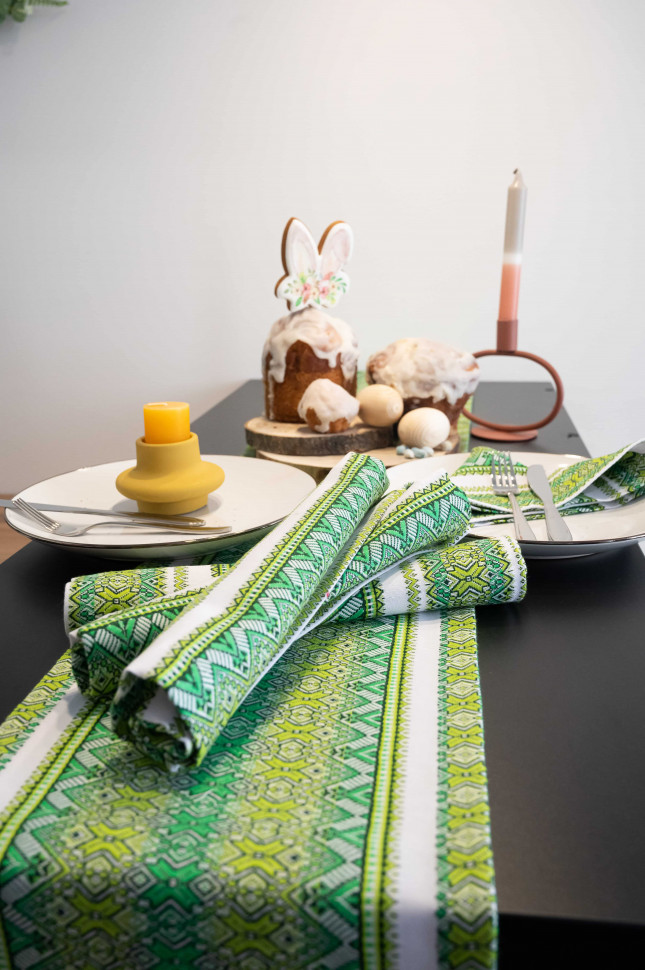 Вишита доріжка-скатертина та серветки Ethnic