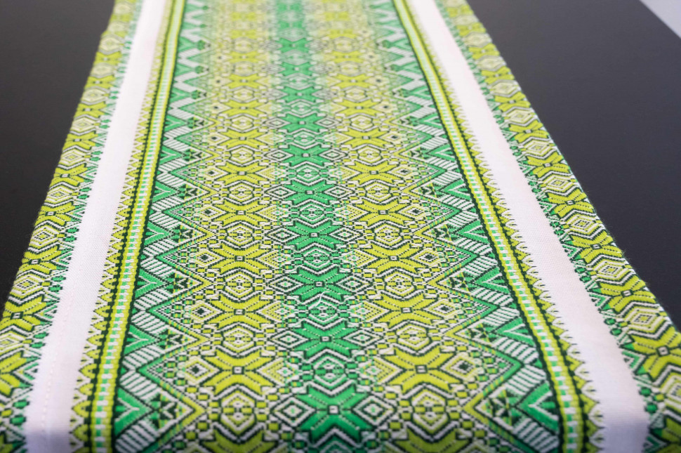 Вишита доріжка-скатертина та серветки Ethnic