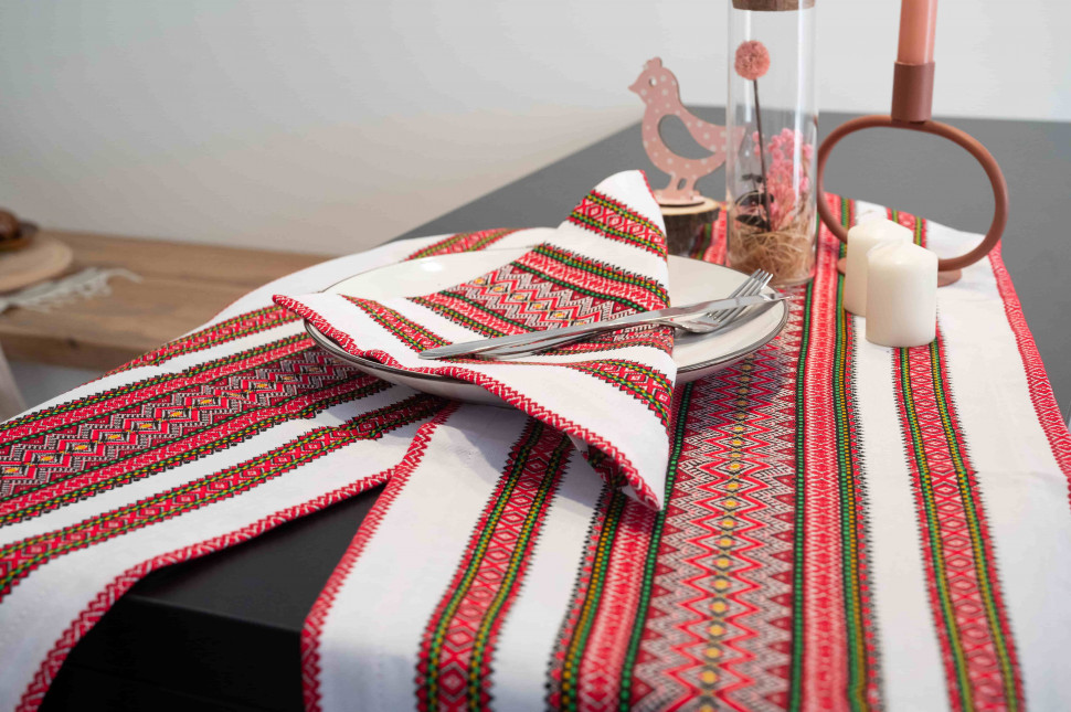 Вишита доріжка-скатертина та серветки Ethnic