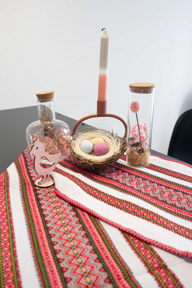 Вишита доріжка-скатертина та серветки Ethnic