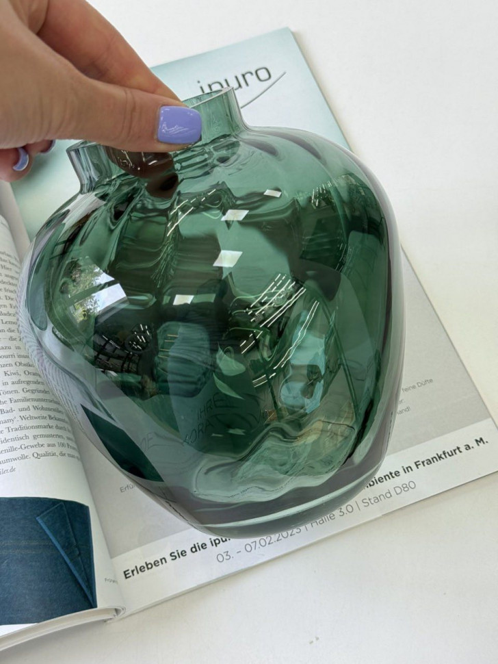 Стеклянная ваза Amphora