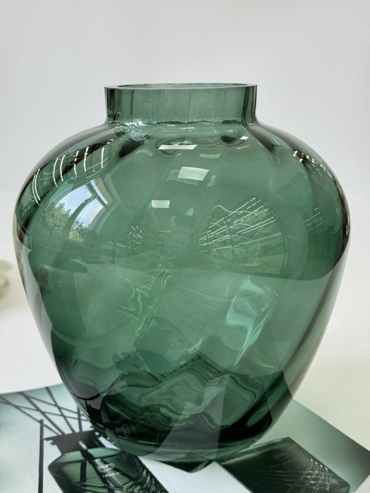 Стеклянная ваза Amphora