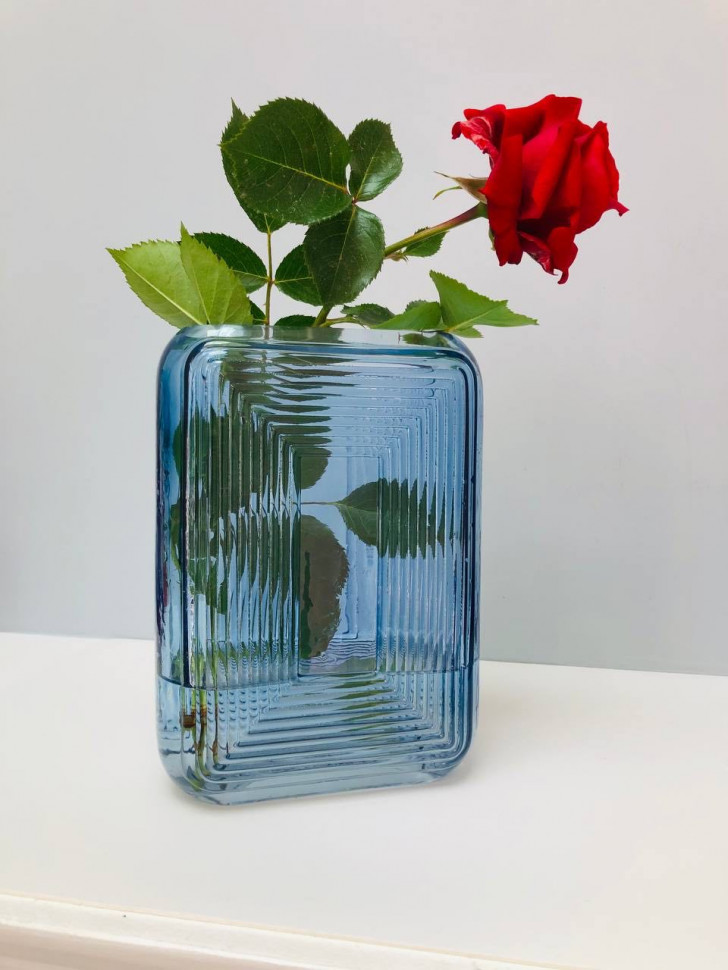  Скляна ваза Lifi