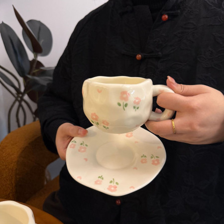 Чашка с блюдцем Delicate petals 300 мл