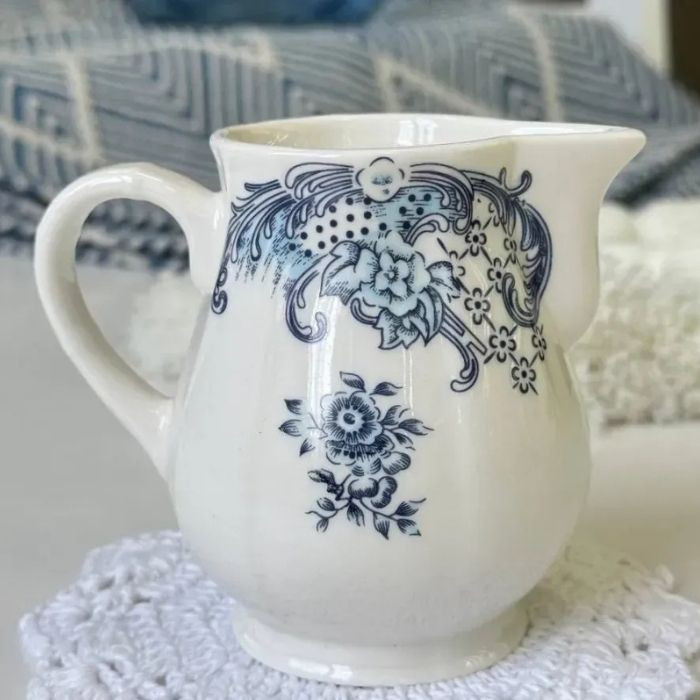 Молочник Melody