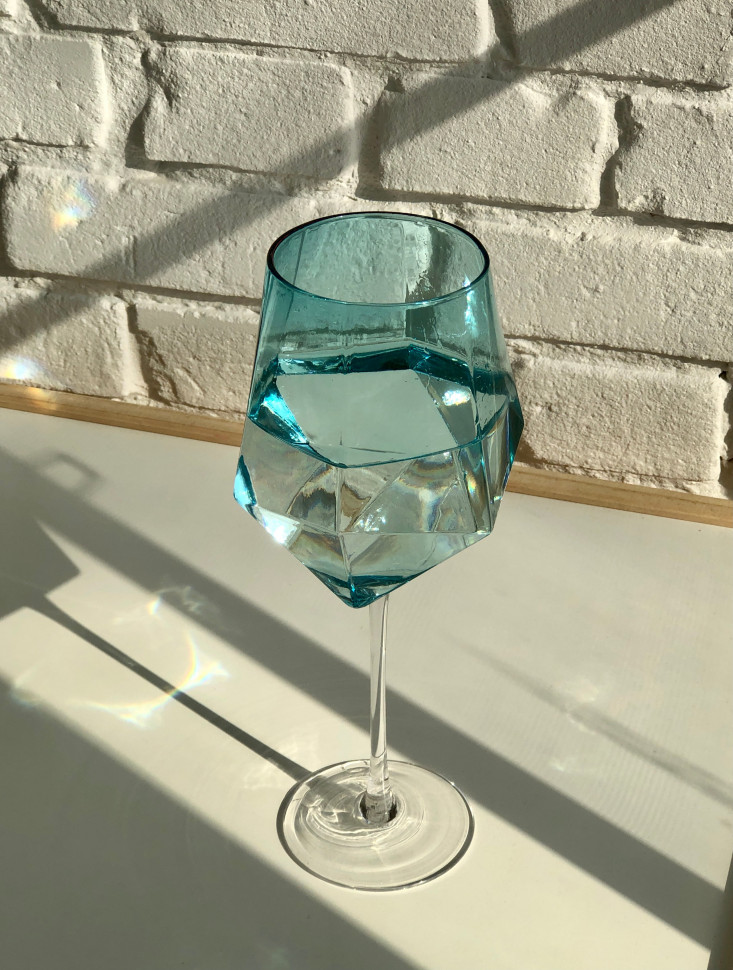 Скляний келих для вина Blush blue 650 мл