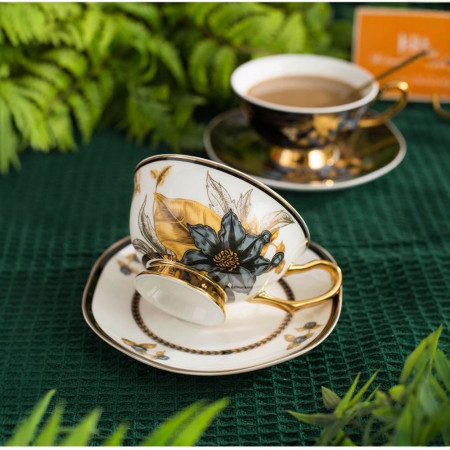 Чашка с блюдцем Victorian Charm