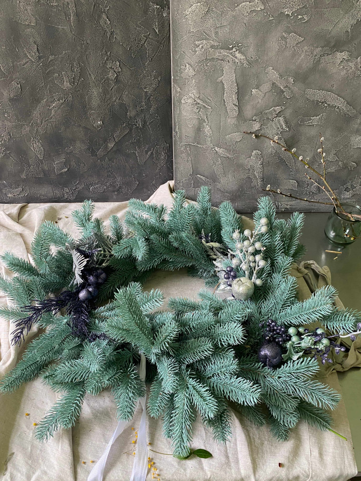 Венок из искусственной ели Yule