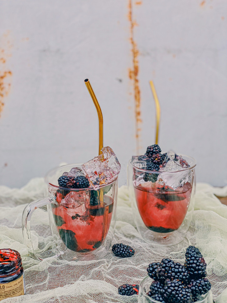 Стеклянная кружка с двойной стенкой и блюдце Handled Set